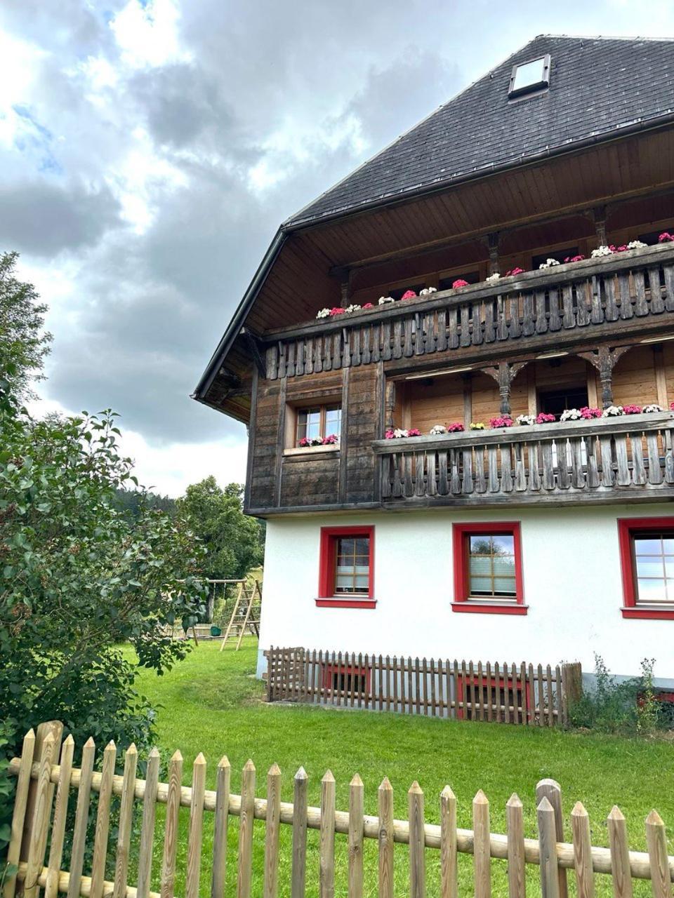 Helle Gemuetliche In Schwarzwaldhof